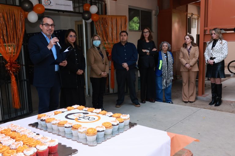 Inaugura Unison nueva área del Centro de Atención Telefónica de Intervención en Crisis