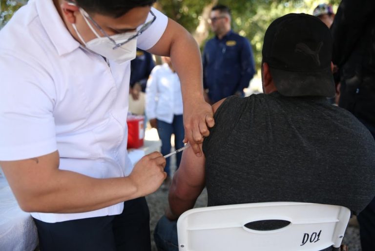 Gobierno de Sonora refuerza coordinación para prevenir sarampión en zonas productivas
