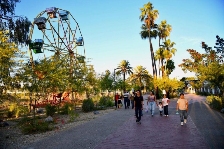 Durazo apuesta por la cultura: La Sauceda se fortalece con librería del FCE